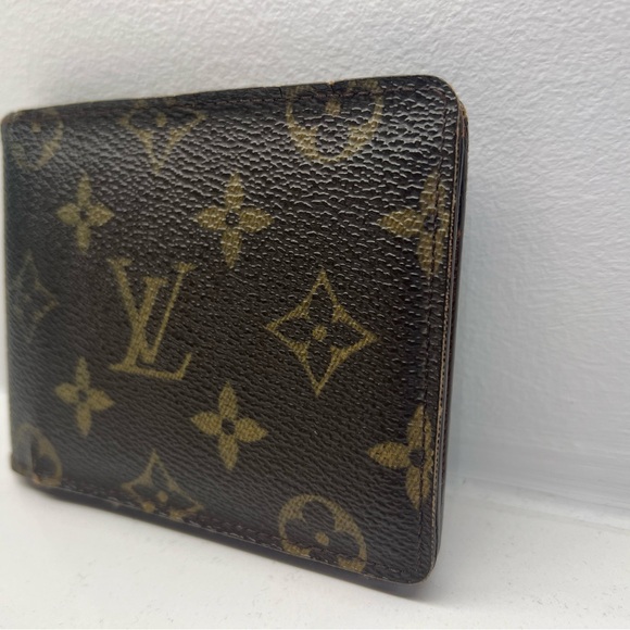 Louis Vuitton Wallet - Picture 6 of 15
